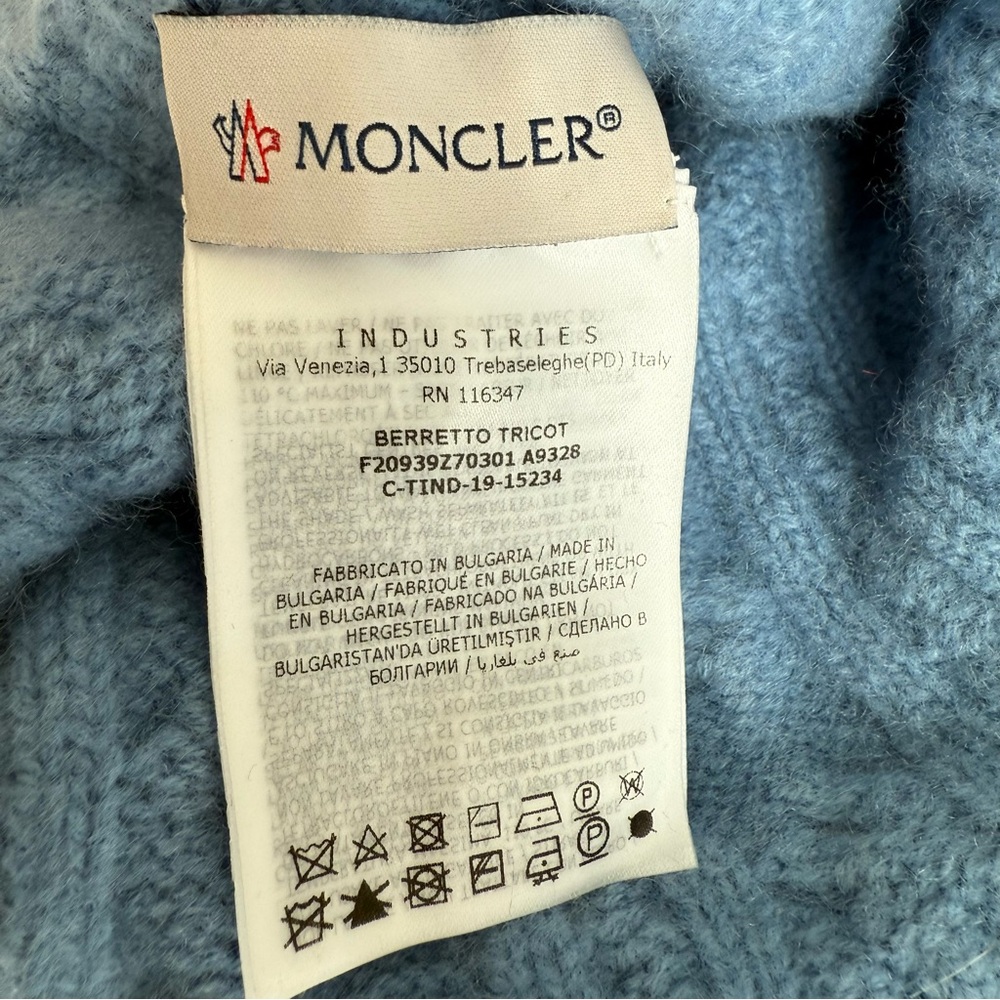 Moncler Wool Beanie Genuine Silver Fox Fur Pom Periwinkle Blue Logo Hat - Picture 4 of 7